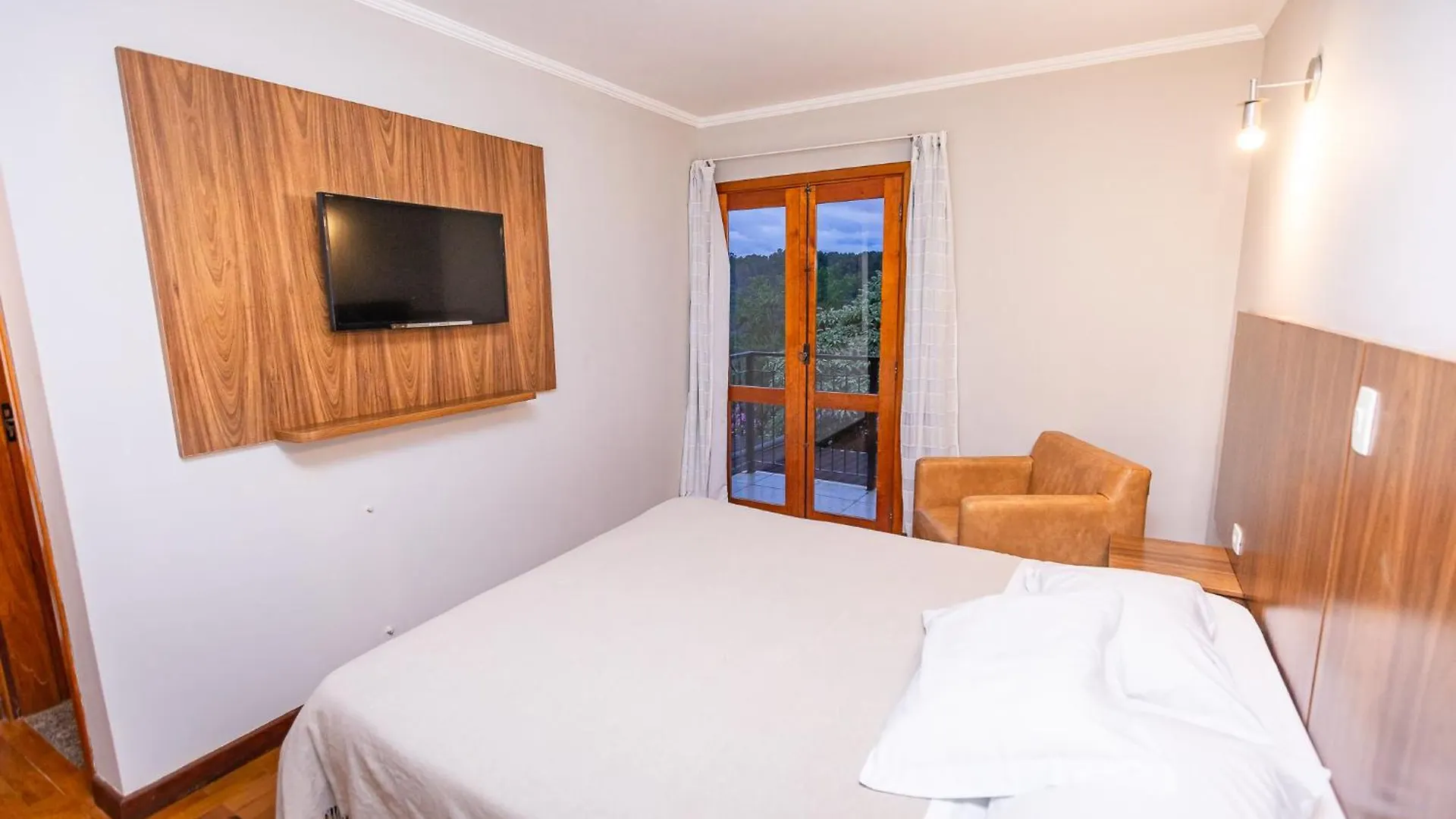 Suites E Chales Com Hidro Lareira E Ar Condicionado Villa Hegus Campos do Jordão