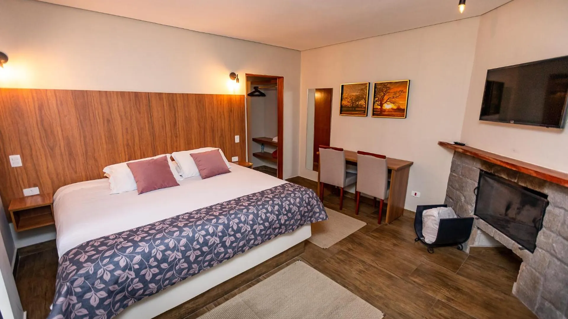 Suites E Chales Com Hidro Lareira E Ar Condicionado Villa Hegus Campos do Jordao Inn