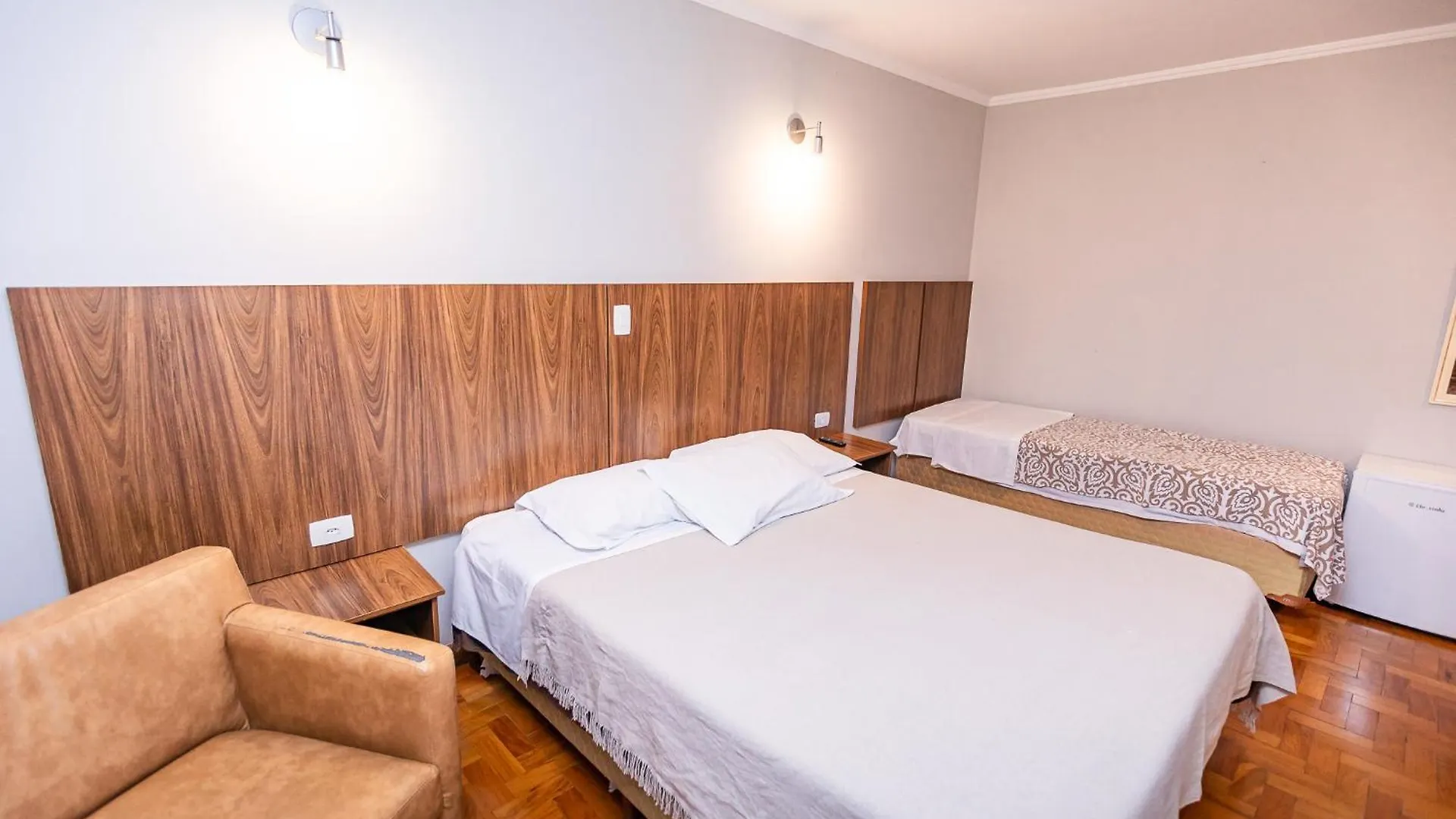 Suites E Chales Com Hidro Lareira E Ar Condicionado Villa Hegus Campos do Jordao Inn