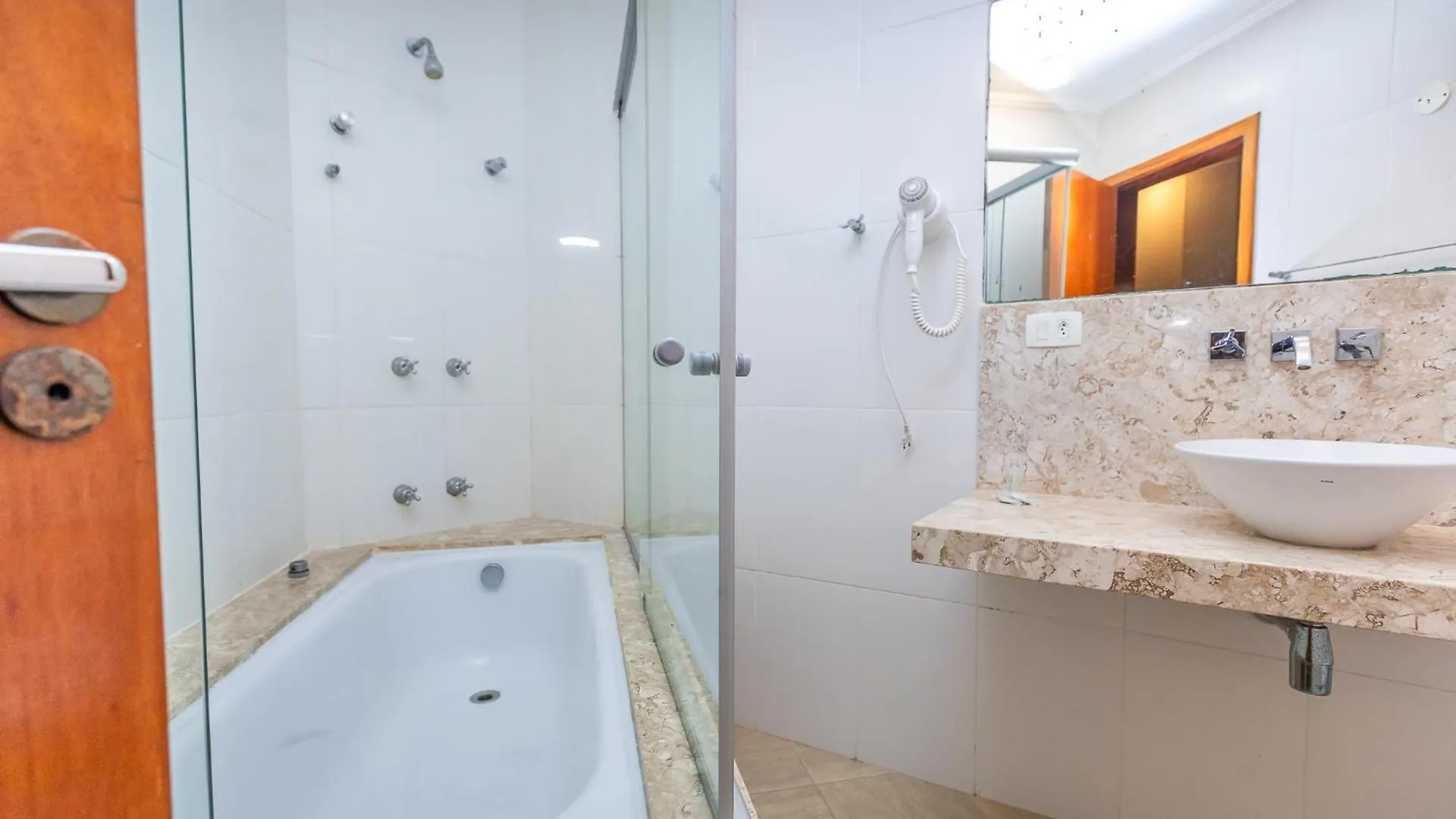 Inn Suites E Chales Com Hidro Lareira E Ar Condicionado Villa Hegus Campos do Jordao