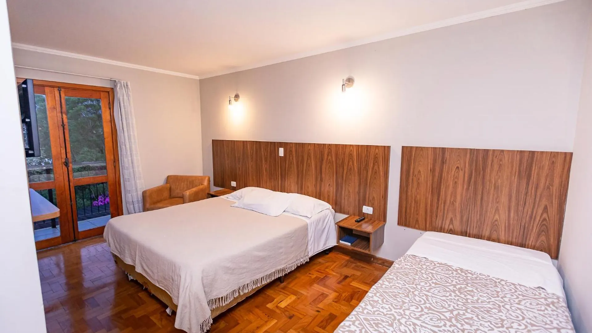 Suites E Chales Com Hidro Lareira E Ar Condicionado Villa Hegus Campos do Jordao